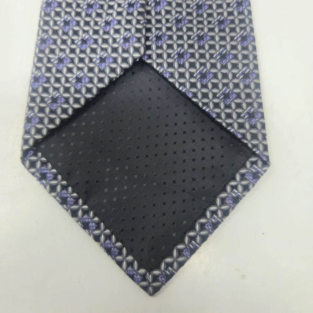 Metropolitan View 100% Silk Necktie Geometric Purple Black Silver Pattern